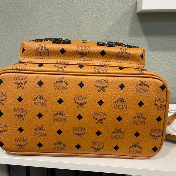 MCM Medium Stark Visetos Studded Logo Cognac Canvas Backpack - Picture 9 of 14